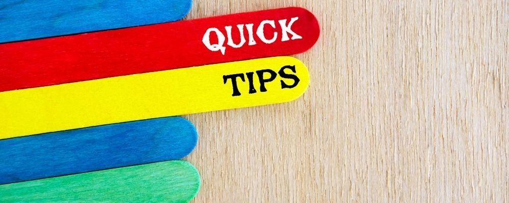 Kleurrijke bordjes waar quick tips opstaat