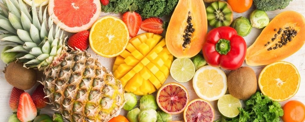 Verschillende fruitsoorten met vitamine C